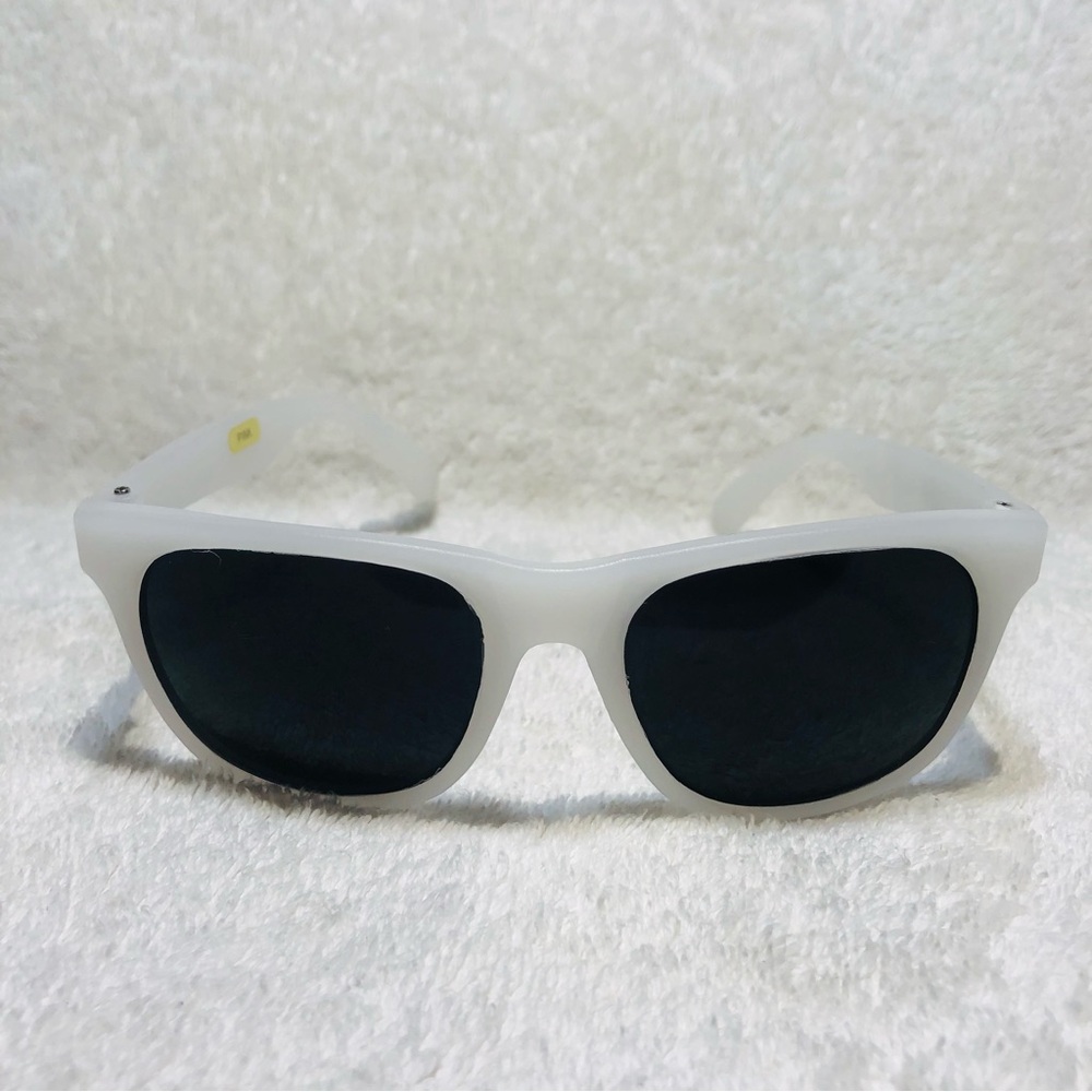 BON VIVANT Unisex Sunglasses White Matte Frames w/ Black Lenses EUC